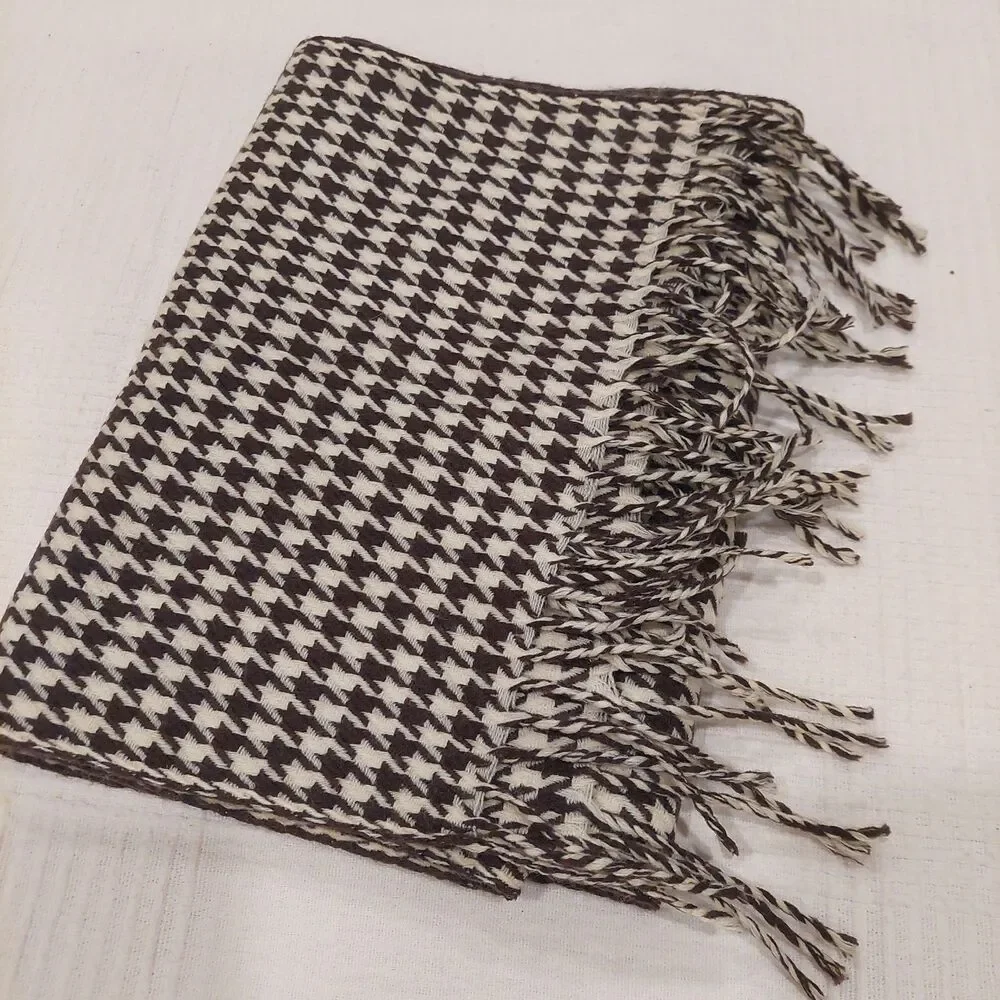 100% Cashmere scarf Brown&Cream houndstooth Made In Scotland 70